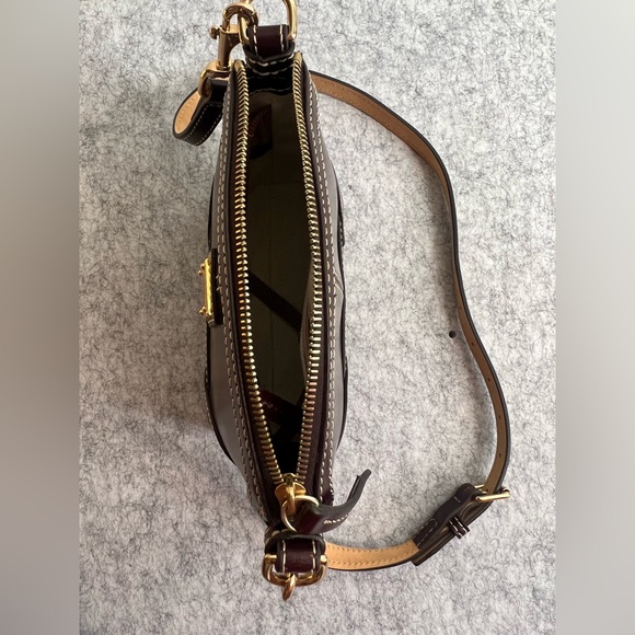 Dooney and Bourke purse - Picture 4 of 6